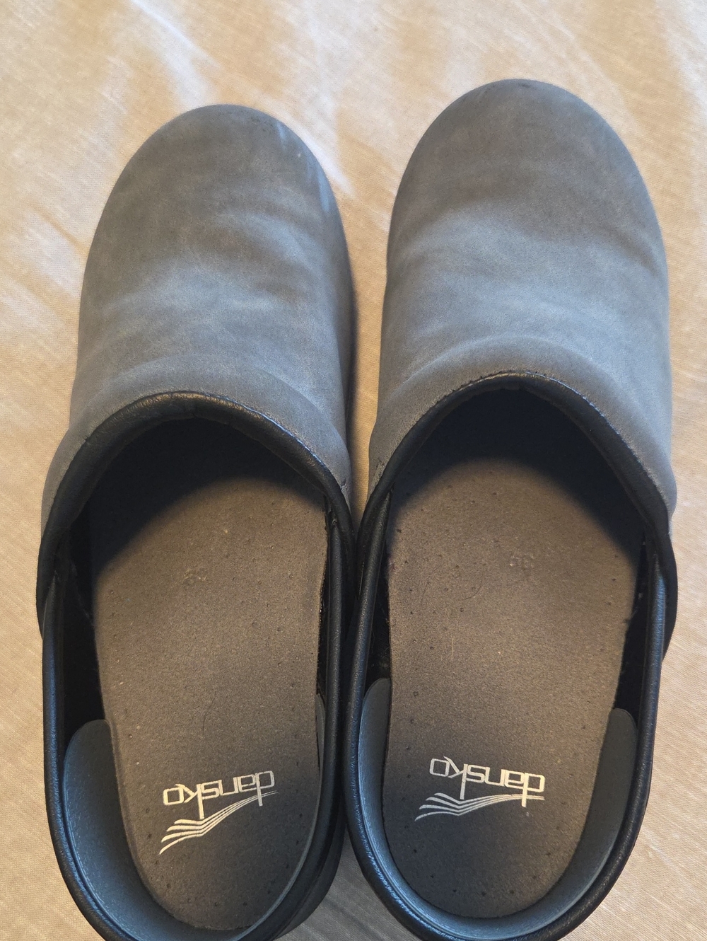 Dansko Women's Gray Suede Clogs Size 39